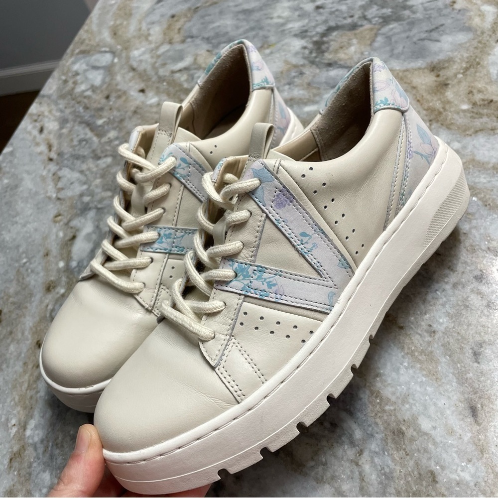 Vionic Simasa Leather Floral Sneakers Perforated Taupe Botanical Pastel Lavendar